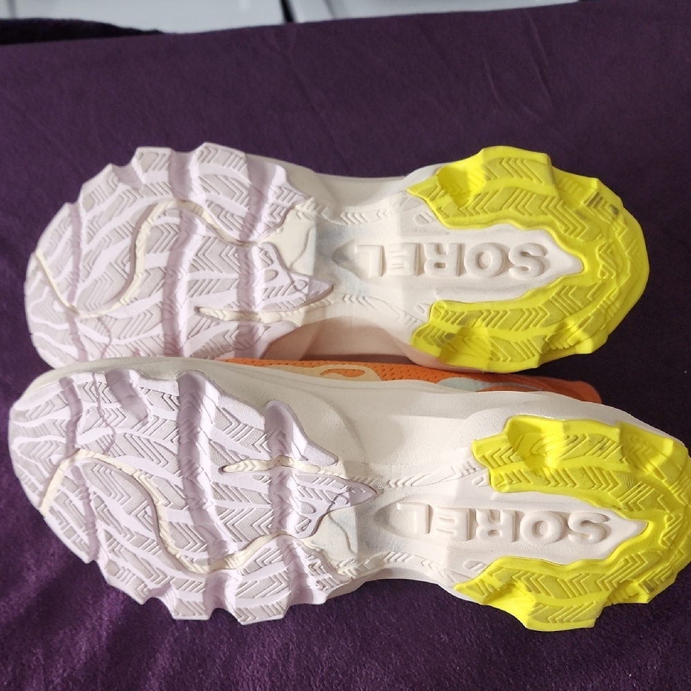 Sorel Orange Women's Kinetic Sneakers sz 8 - Picture 7 of 7